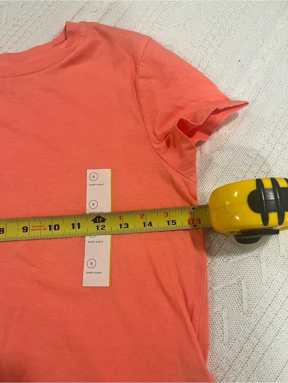 Universal Thread Peach Short Sleeve Tee - Size Small - Picture 5 of 6